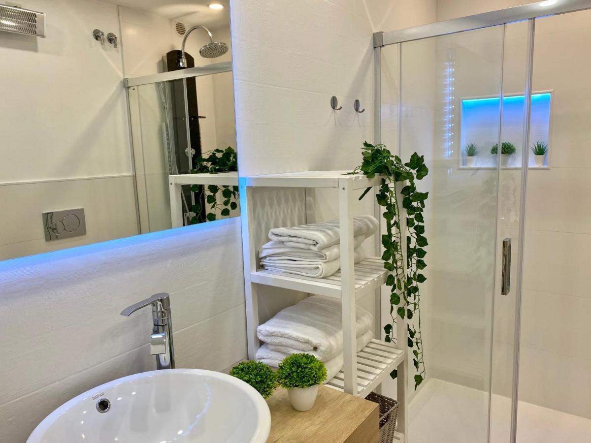 Apto De Invitados Montes De Málaga- Climatized Pool&garden Appartamento Málaga