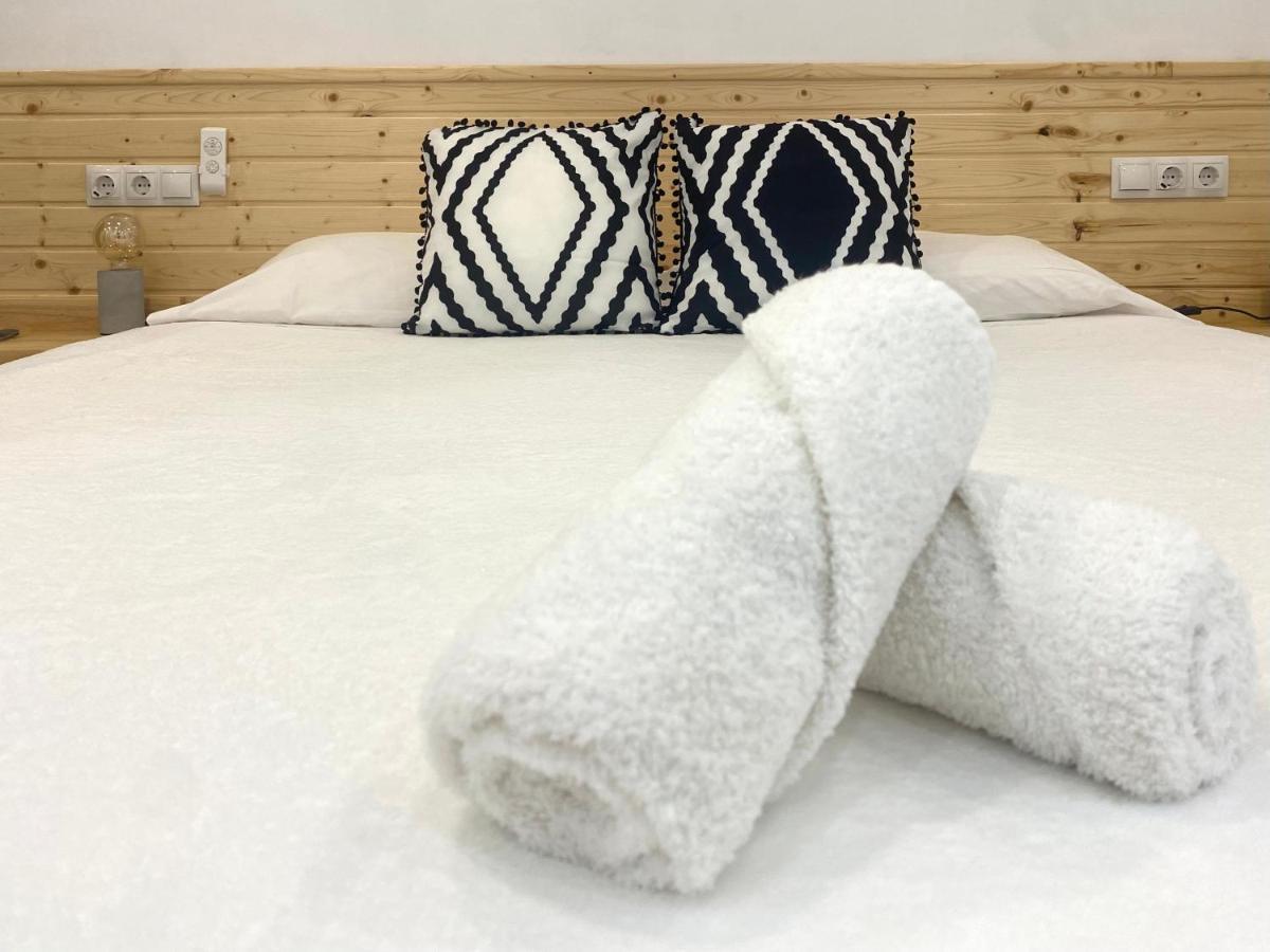 Apto De Invitados Montes De Málaga- Climatized Pool&garden Appartamento