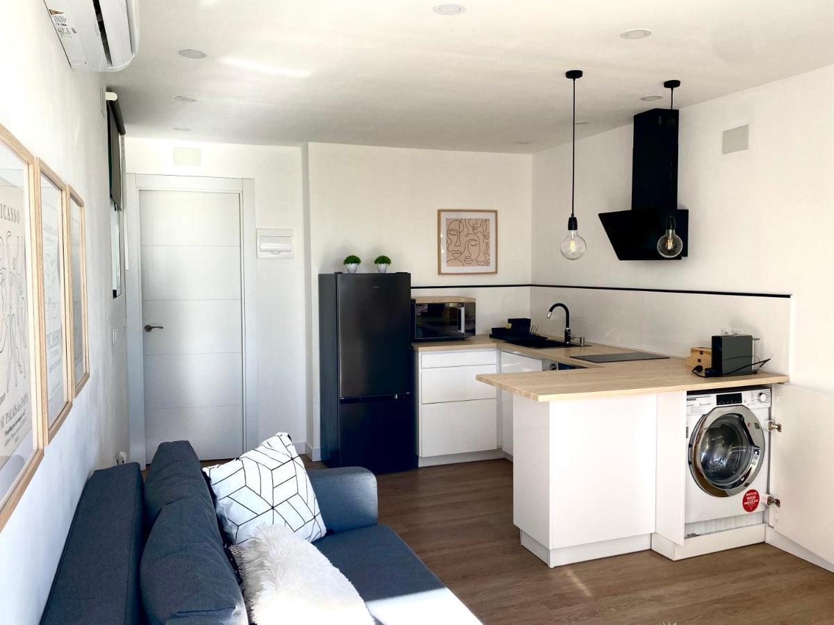 Breeze - Private Heated Pool Apartment Malaga