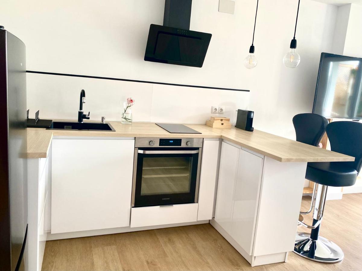 Apartment Breeze - Private Heated Pool Malaga